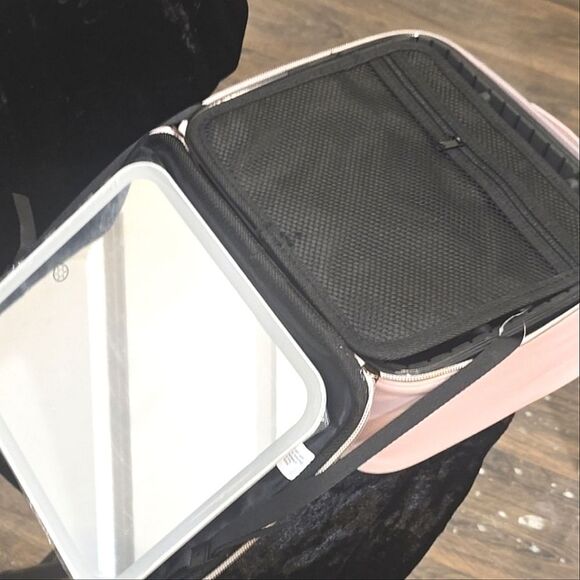 Prive Cosmetic Organizer w/LED Mirror- Pink - Picture 7 of 13